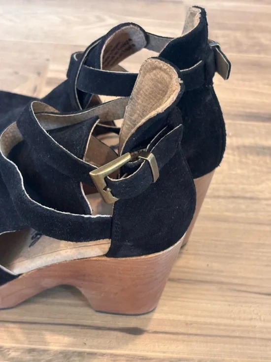 Free People Cedar Clog – Size 37 (US 6.5) Suede Platform Clogs - Picture 5 of 8